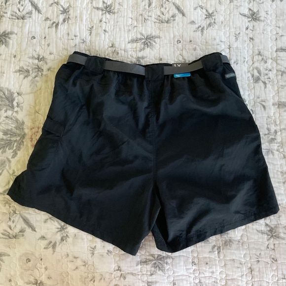 Columbia Women's Sandy River Cargo Short Black 1X with gray Belt - Picture 6 of 9